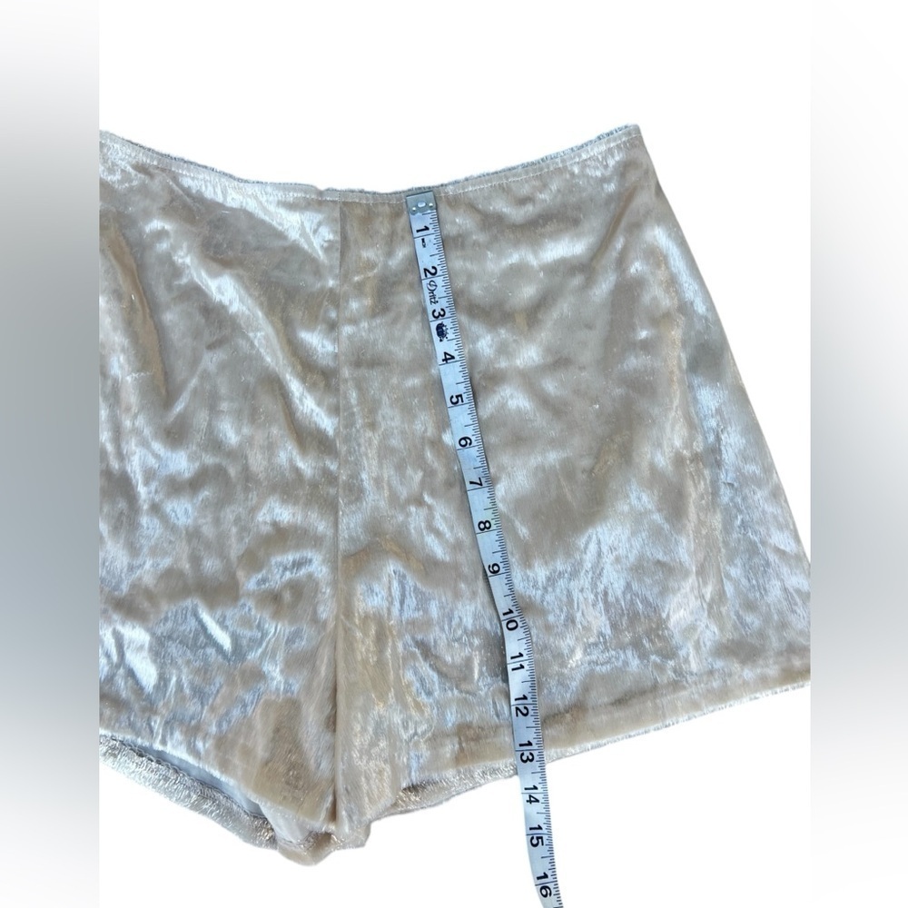 Urban Outfitters Light gold Shimmery eyelash unicorn High Waist shorts size 4 - Picture 8 of 10